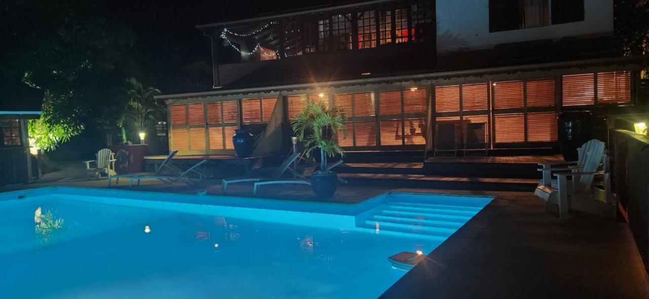 Les Bananes Vertes Ecolodges Saint Claude Bagian luar foto