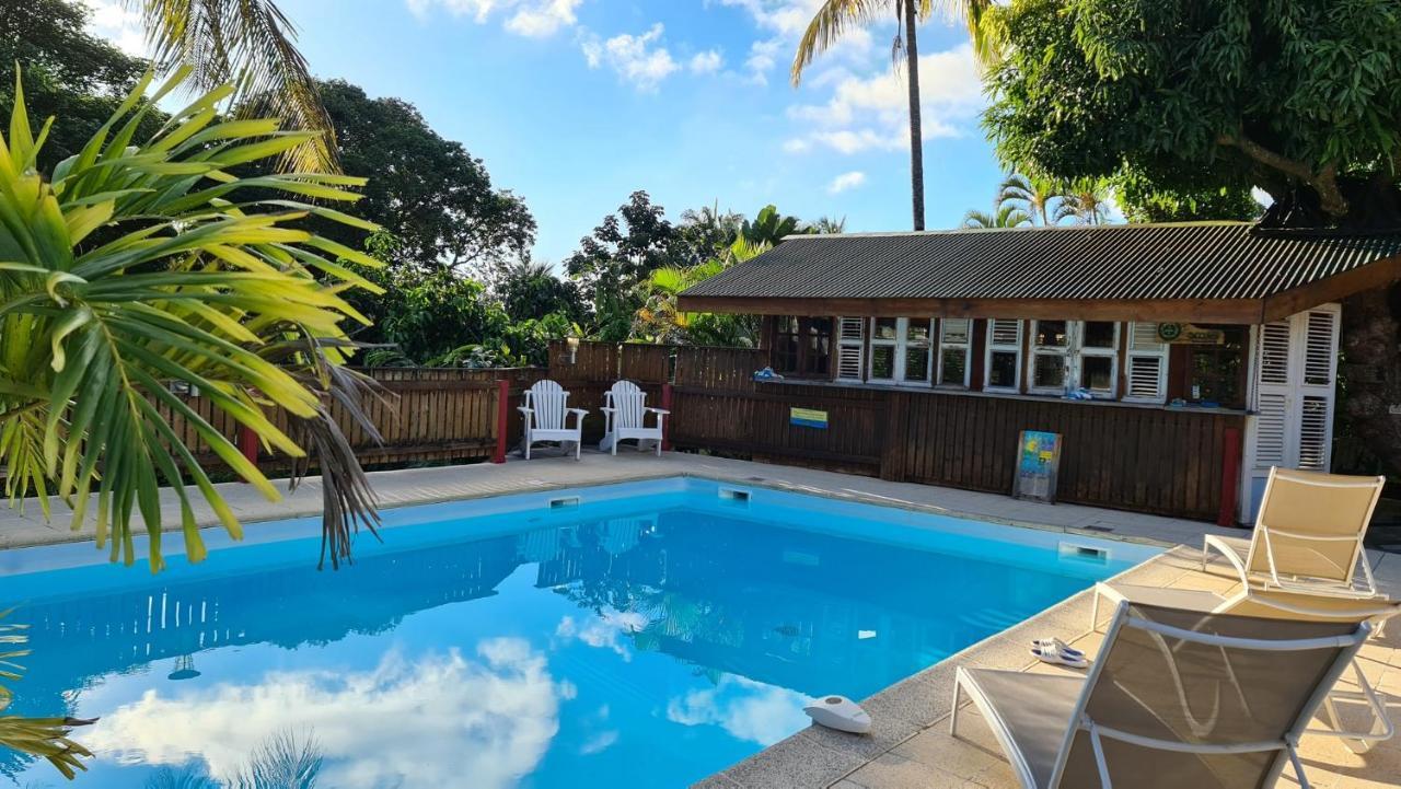Les Bananes Vertes Ecolodges Saint Claude Bagian luar foto